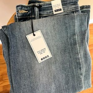 Judy Blue What’s the 411? High-Rise Straight Fit Denim